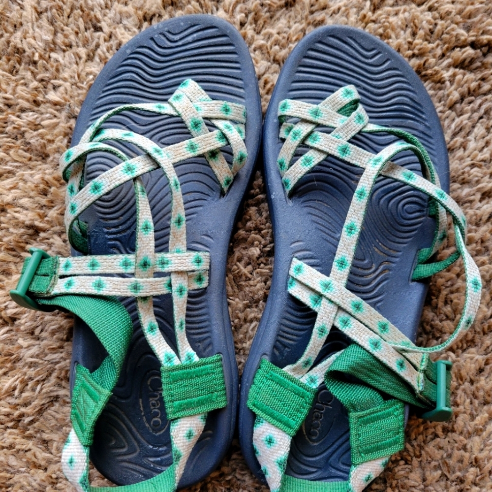Chaco W7 green sandles